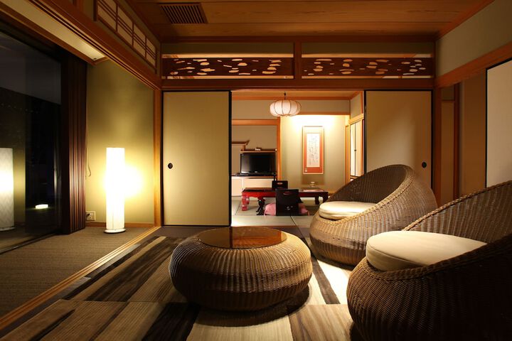 Room 8 of 72