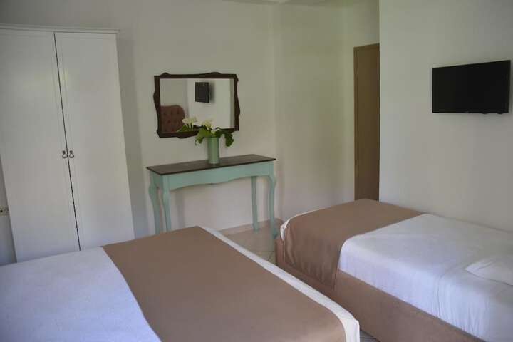 Room 35 of 72