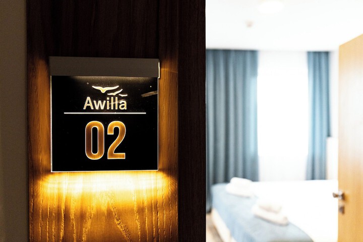 Room 12 of 61