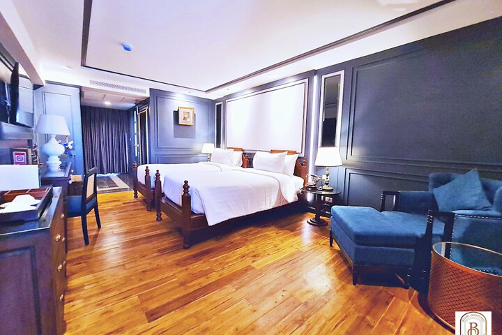 Room 27 of 124