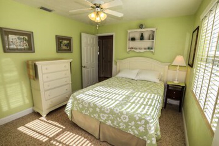 Room 28 of 28