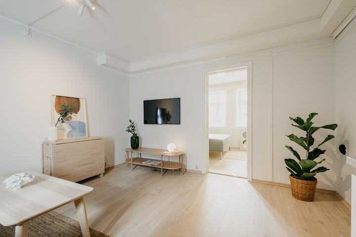 Room 5 of 14