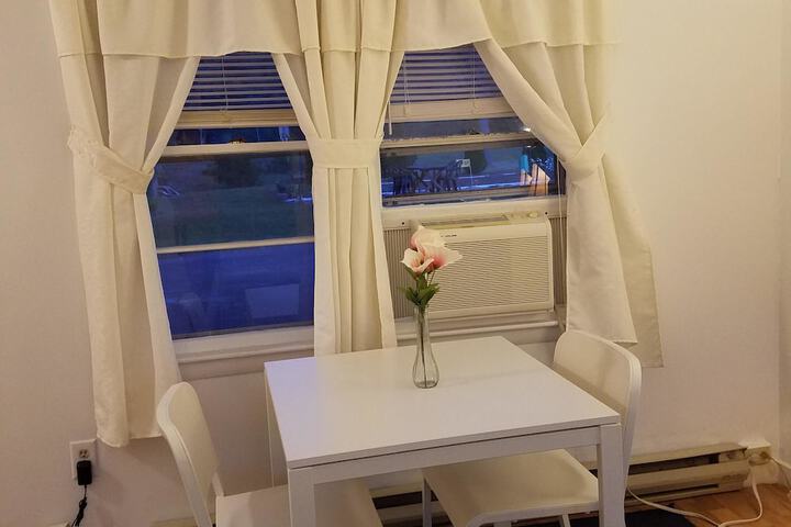 Room 6 of 35