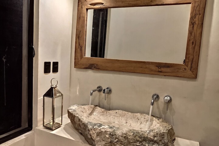 Room 15 of 26