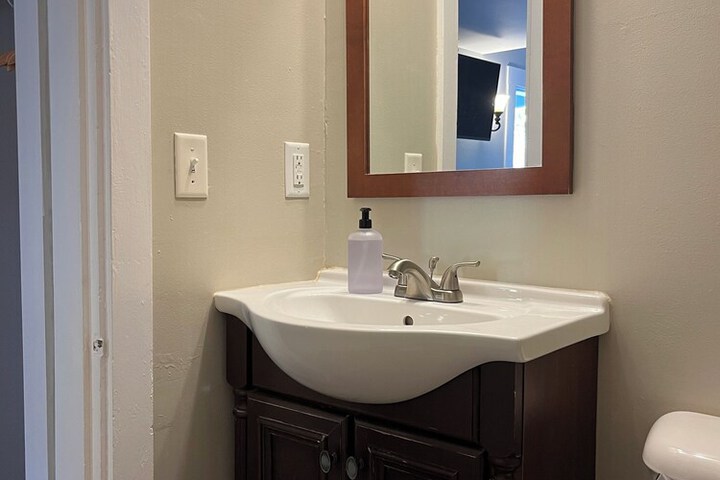 Room 41 of 64