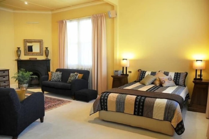 Room 3 of 26