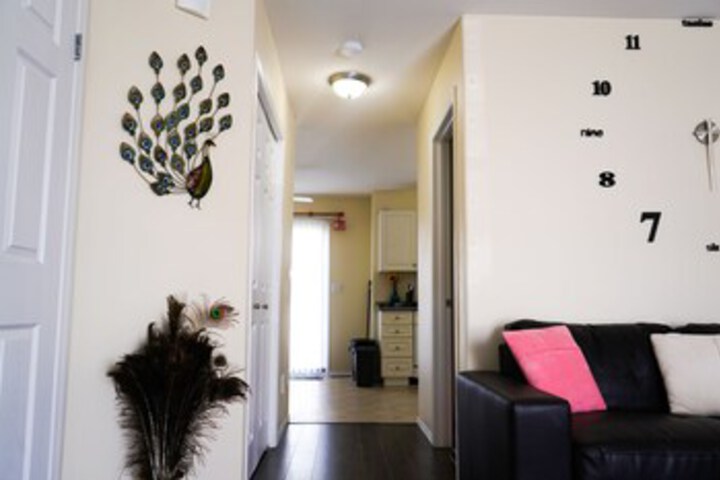 Room 8 of 18