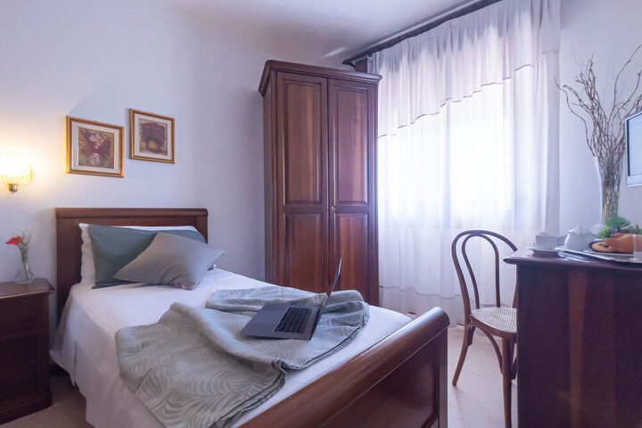 Room 20 of 89