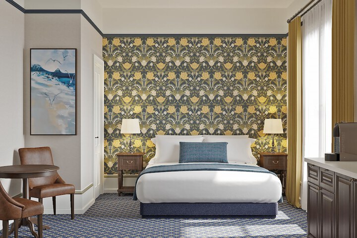 Room 27 of 78