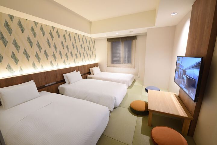 Room 15 of 36