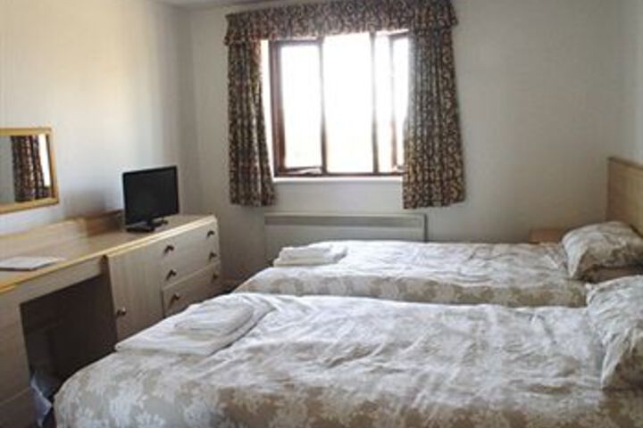 Room 10 of 15