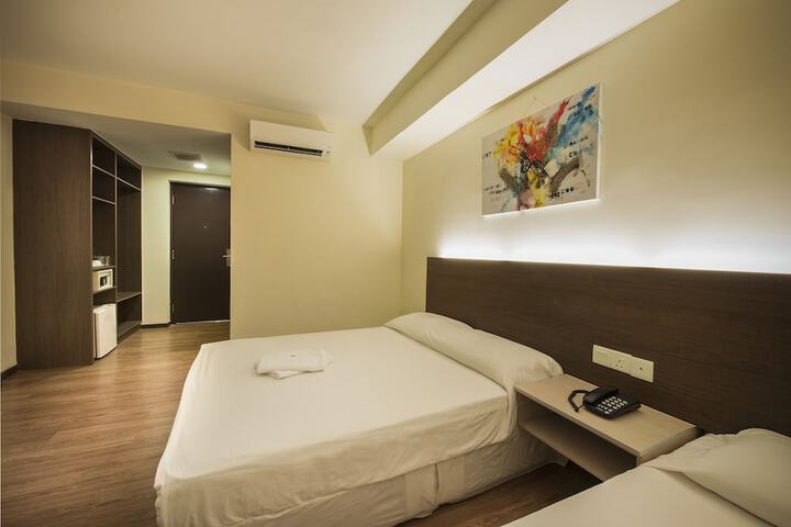 Room 13 of 23