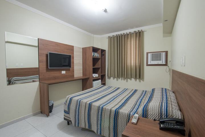 Room 9 of 27