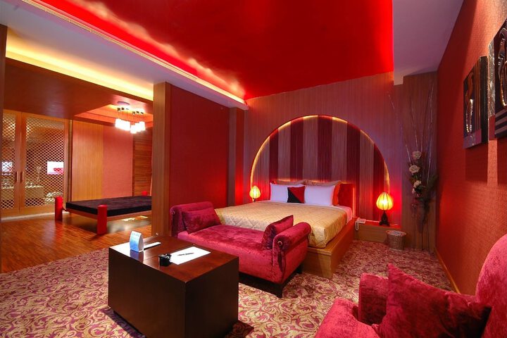 Room 7 of 49