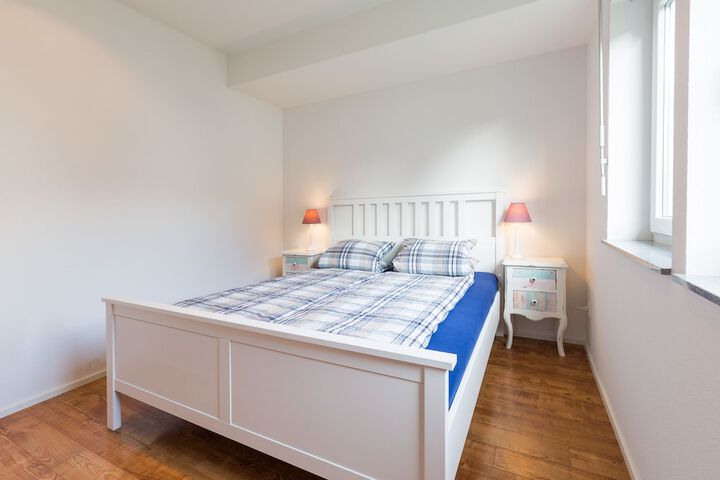 Room 2 of 31