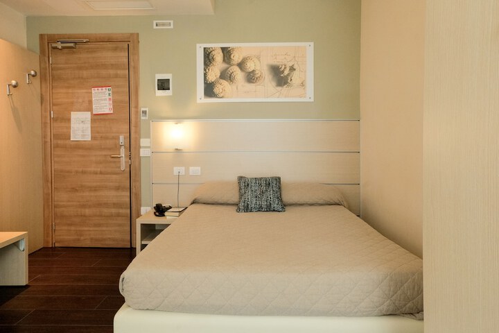 Room 29 of 154