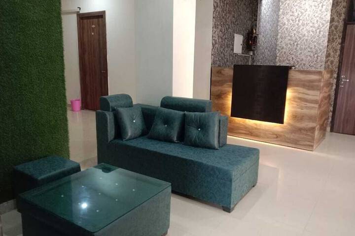 Room 15 of 25