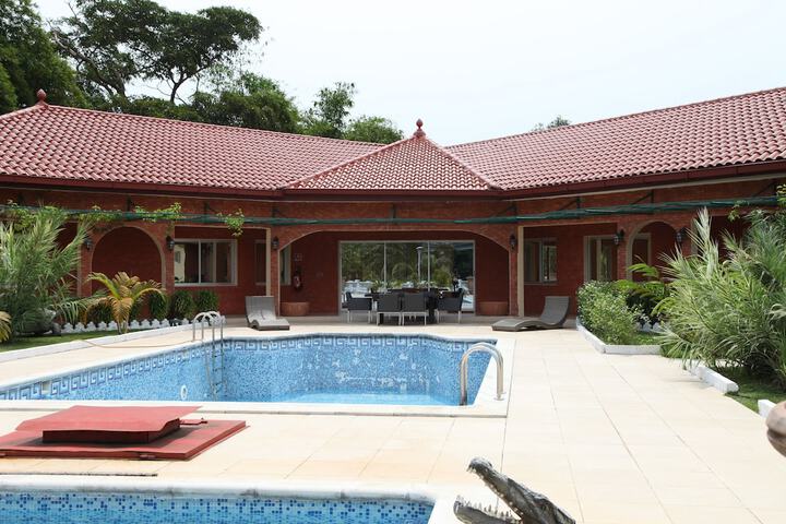 Pool 42 of 69