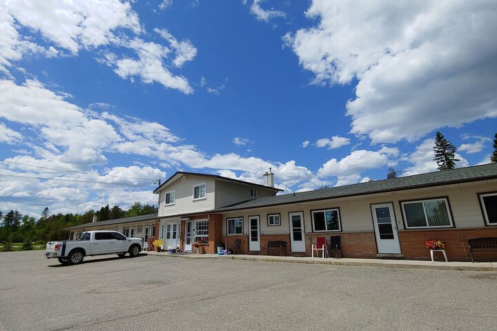 Town and Country Motel in Nipigon