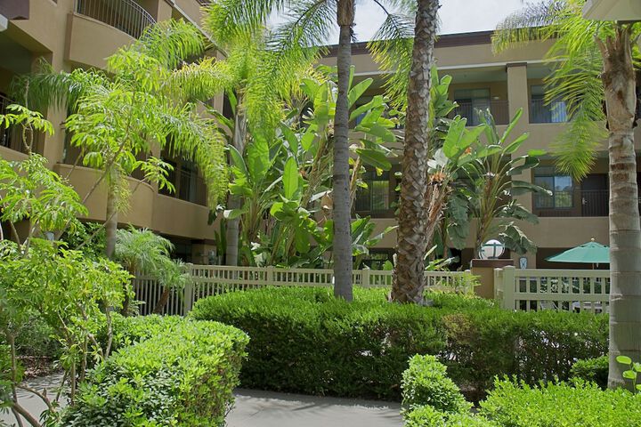 Hotel Exterior 19 of 19