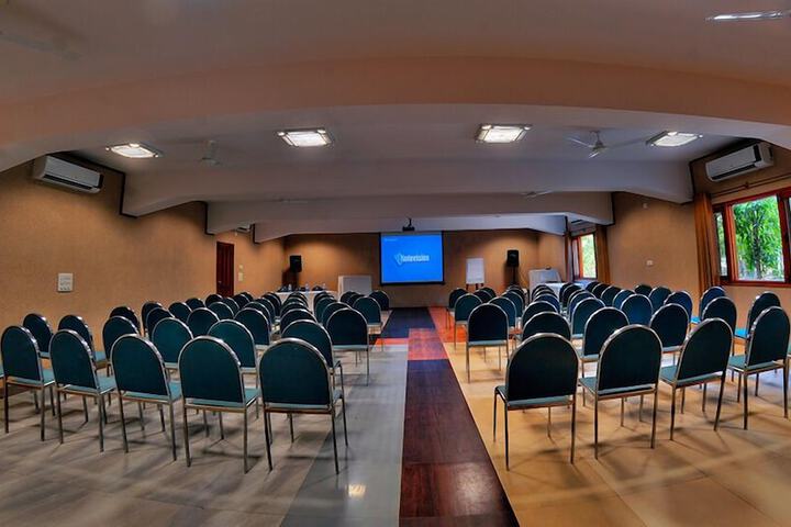 Business Center 13 of 14