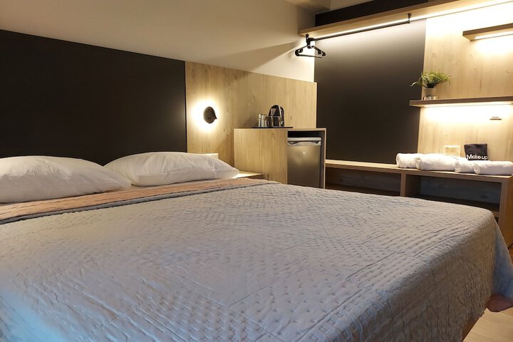 Room 3 of 13