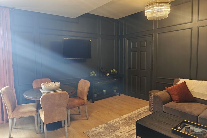 Lounge 56 of 67