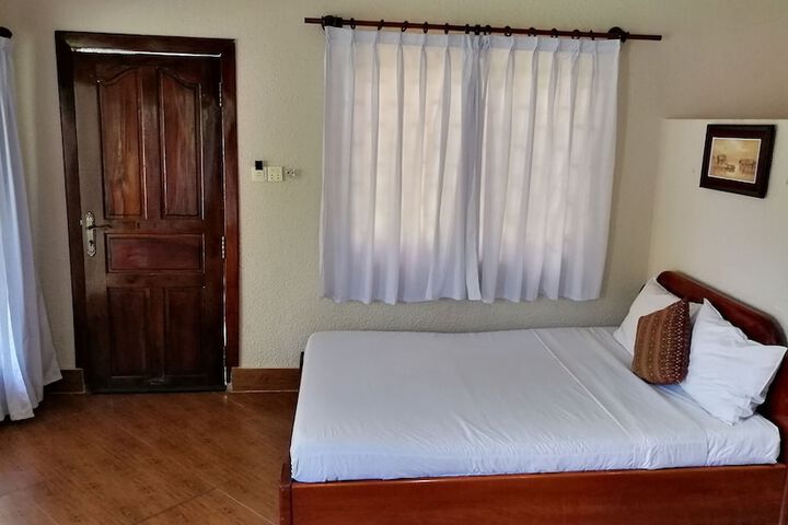 Room 13 of 54
