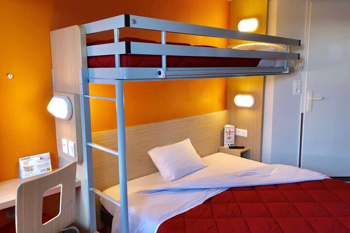 Room 13 of 49