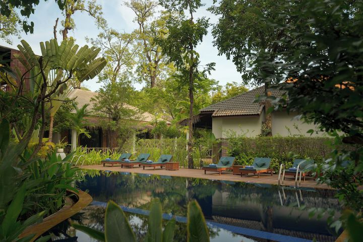 Pool 74 of 157