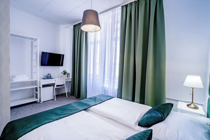 Room 35 of 75
