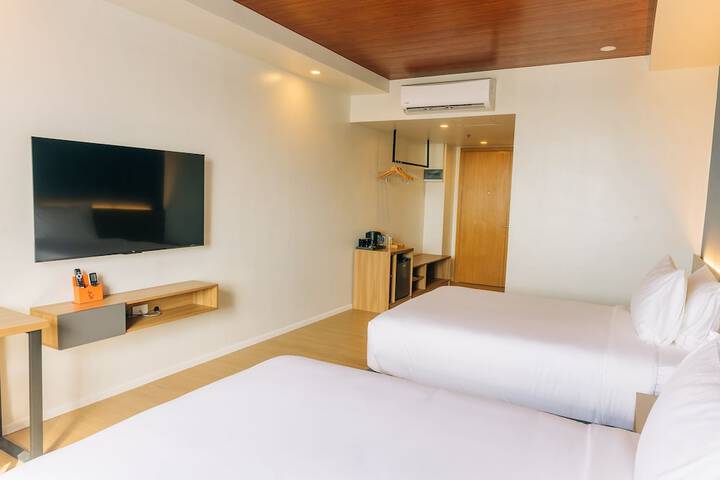 Room 11 of 36