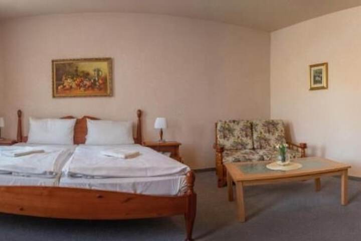 Room 7 of 26