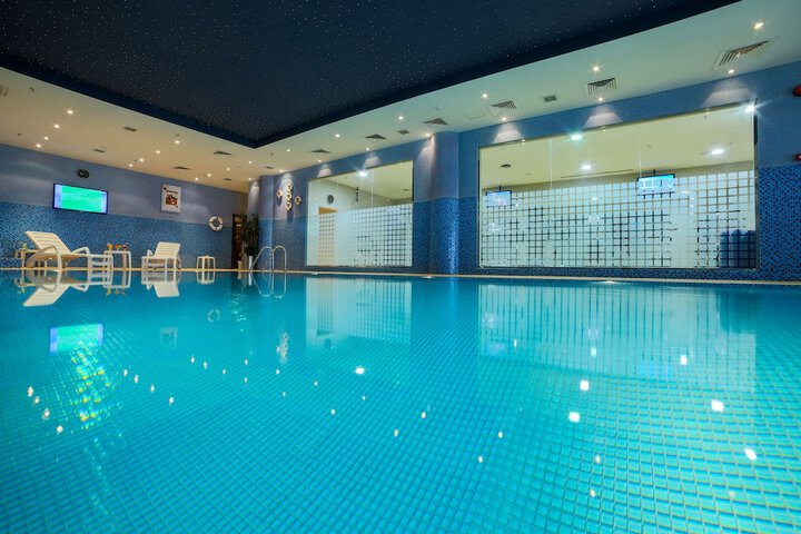 Pool 52 of 75