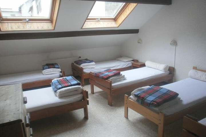Room 28 of 50