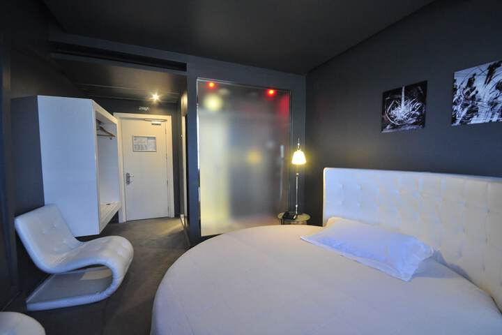 Room 7 of 57