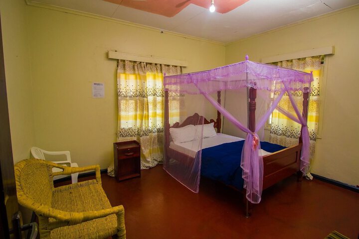 Room 8 of 17