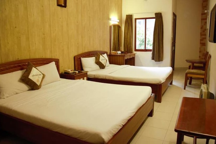 Room 7 of 35