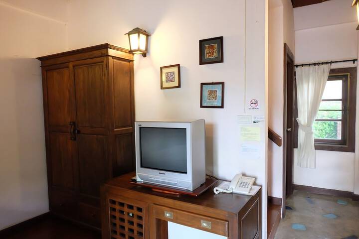 Room 28 of 65