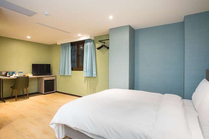 Room 15 of 72