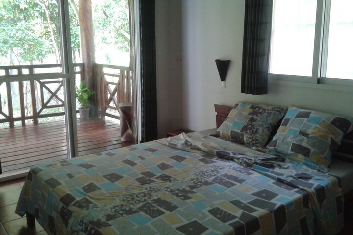 Room 2 of 58