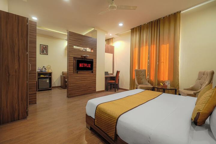 Room 28 of 80