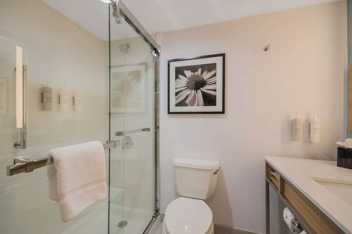 Bathroom shower