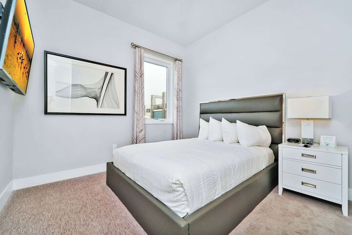 Room 43 of 216