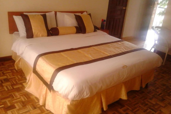Room 6 of 19
