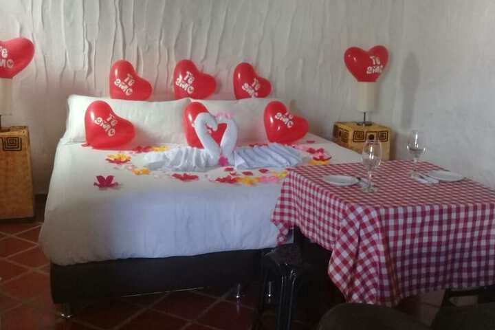 Room 9 of 33