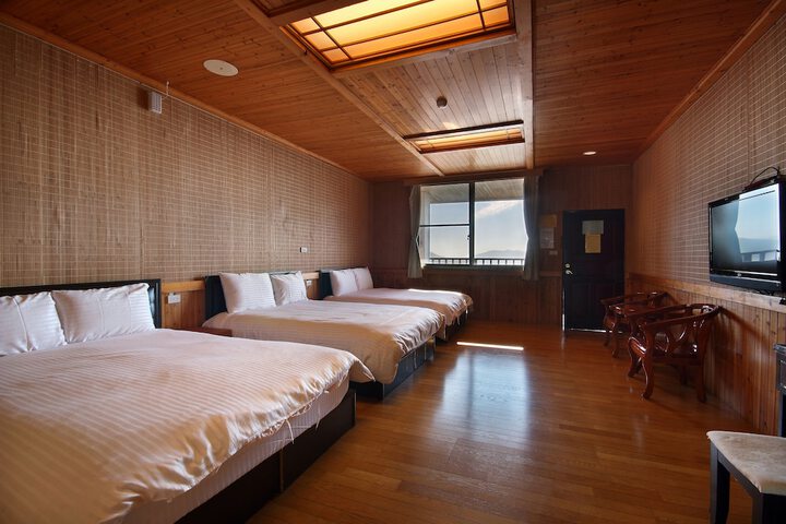 Room 8 of 30
