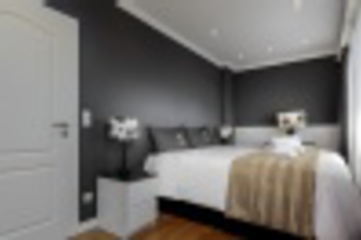 Room 28 of 300