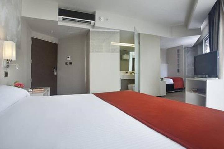 Room 19 of 41