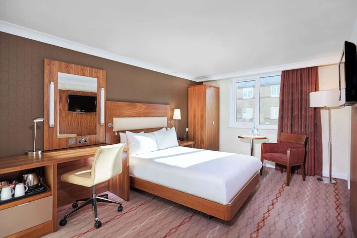 Room 17 of 75